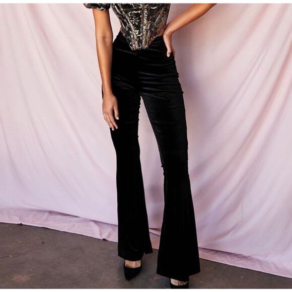 House of CB Rhianna 70's High Waist Velvet Flare Bell Bottom Pant Medium New Af1 - Picture 1 of 9